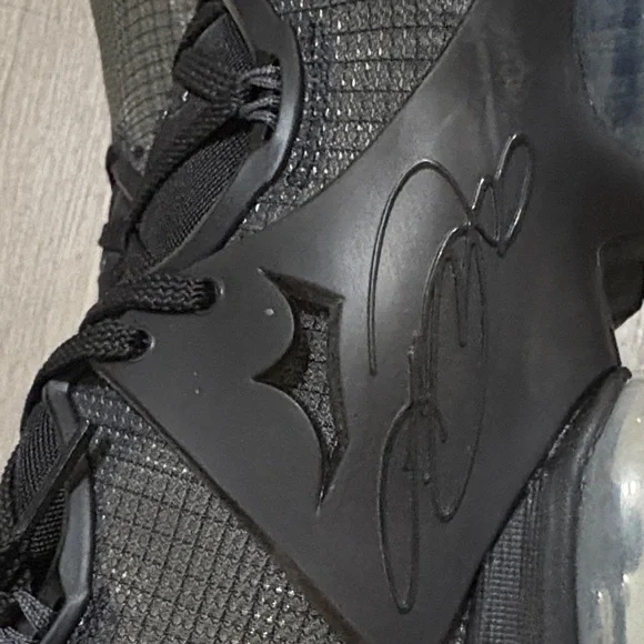 Nike Men's Black and Green Athletic Shoes